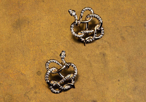 “Snake Knot”コレクション