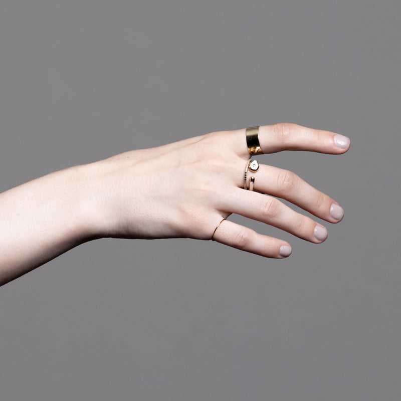 Gossamer ブラック&ホワイトダイヤモンド リング – Hirotaka Jewelry 