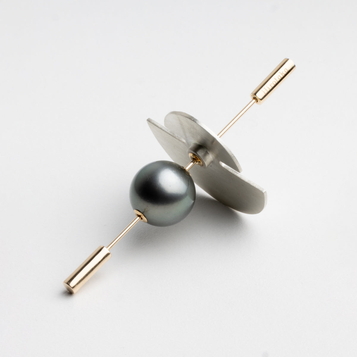 SPEAR ピアス / タヒチパール＆シルバー バード ディスク