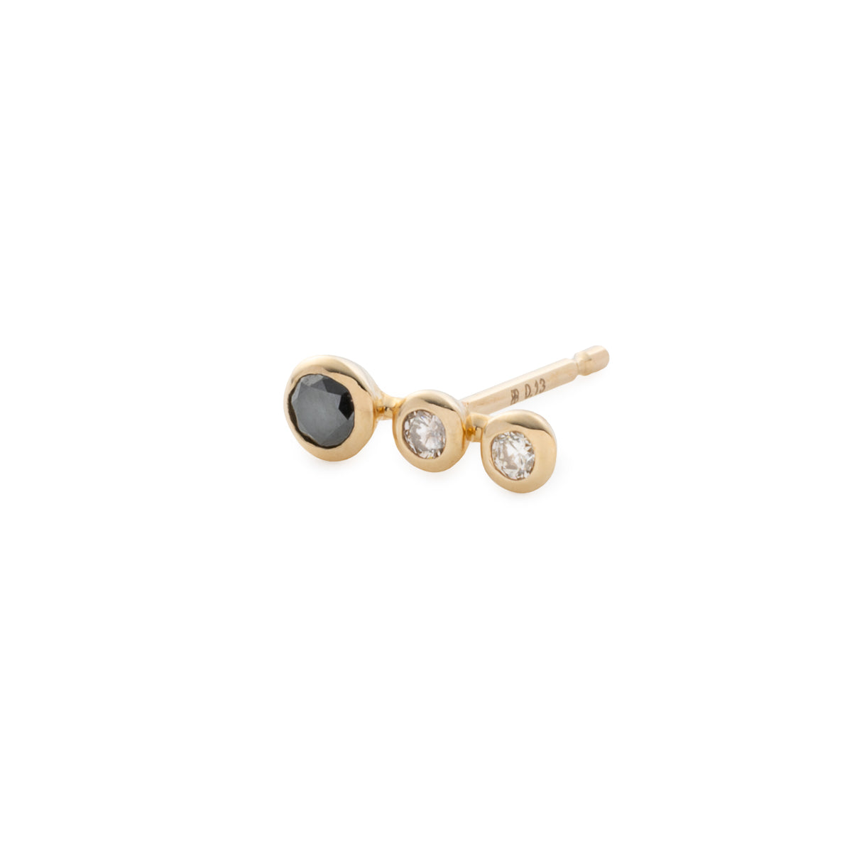 DROSERA ブラックダイヤモンド ＆ ダイヤモンド スタッド ピアス